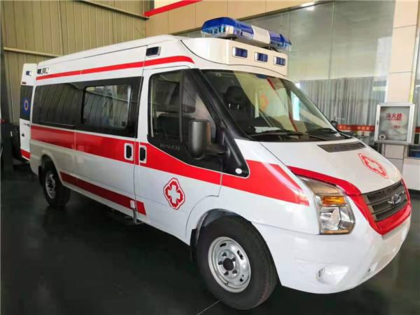 东兴市福特V362救护车